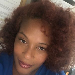 Meet your Posher, Ebony